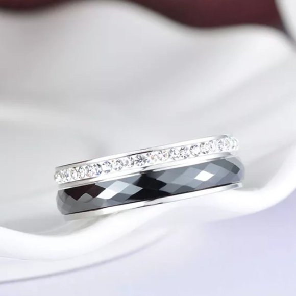 New!! Classic Titanium Stainless Steel White/Black Ceramics Ring Jewelry - Picture 3 of 10